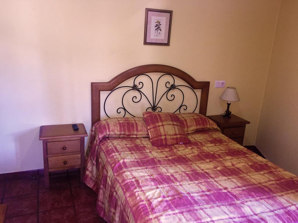 Hostal Bar Stop Hotel Velilla del Rio Carrion Buitenkant foto